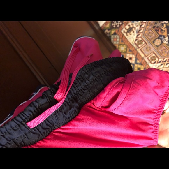 Athletic shorts - Picture 3 of 7